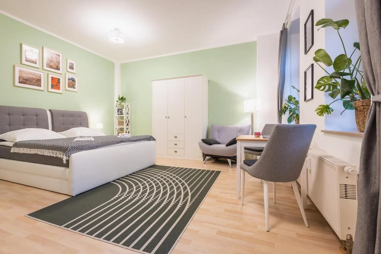 Greens - Ruhige Schoene 1Rwhg Gut Gelegen Mit Balkon Dresde